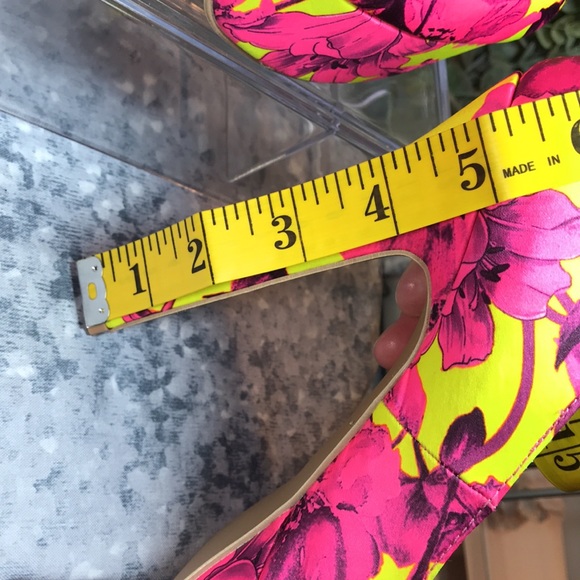 Women’s Size 6.5M Charlotte Russe Neon Pink & Yellow 5” Heels w/1.5” Platform - Picture 9 of 10